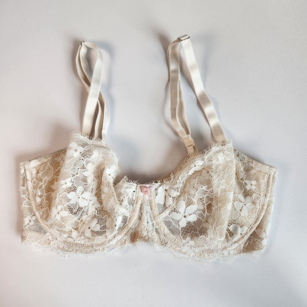 Victoria's Secret White Cream Lace Dream Angels Unlined Pushup Bra - 34D